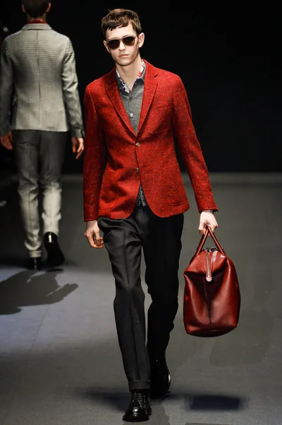 Look 15